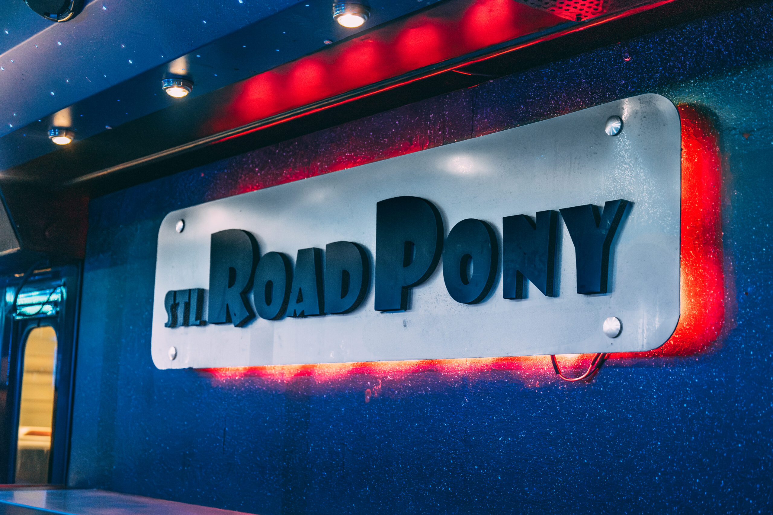 35-passenger STL Road Pony party bus for large groups in St. Louis